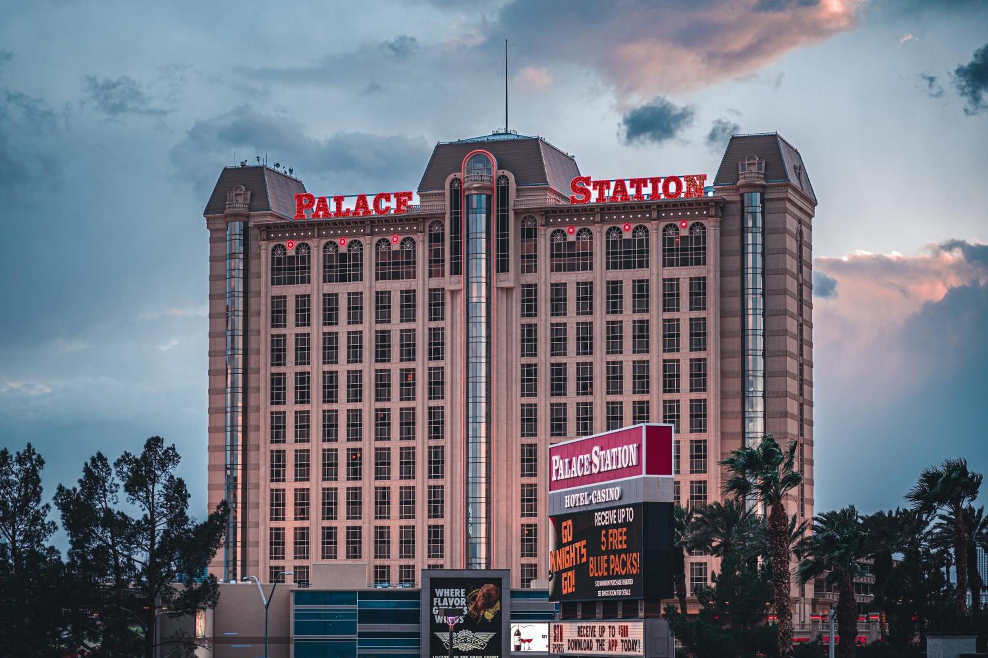 Palace Station Hotel & Casino Las Vegas Exterior photo